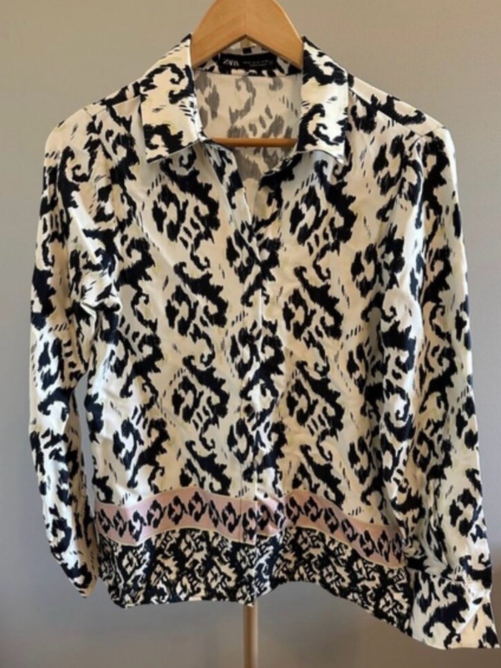 ZARA Patterned Button-Down Blouse – Size Medium – NWOT